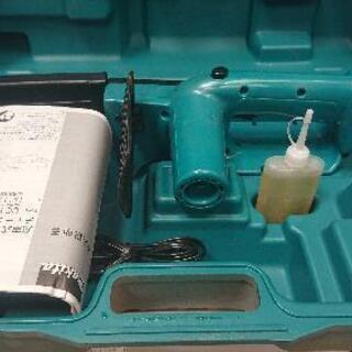 マキタ 充電式チェーンソー UC120DRF