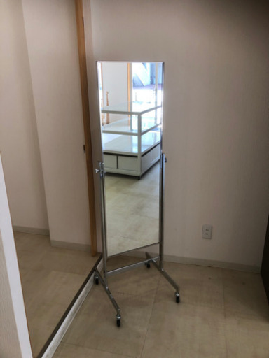 鏡スタンド／什器