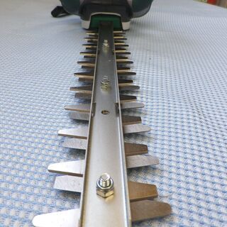 美品！マキタ makita 生垣バリカン MUH3001 コード式 低騒音・防振 園芸工具 庭木 剪定 草刈り ヘッジトリマー西岡店 美品！マキタ makita 生垣バリカン MUH3001 コード式 低騒音・防振