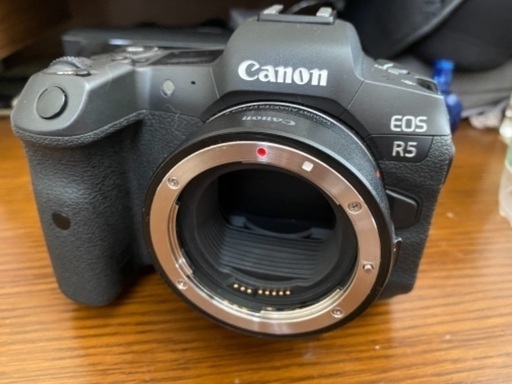 Canon Eos R5 ボディ　2020年モデル