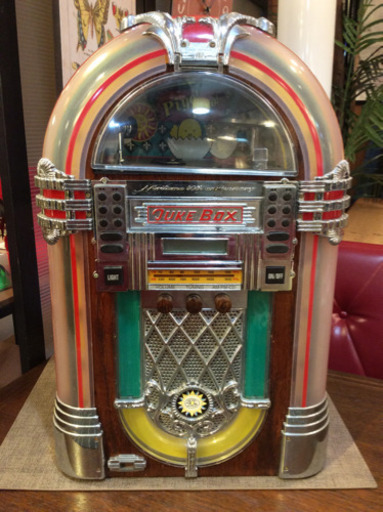 中古品 ジュークボックス型 CD・ラジオプレイヤー