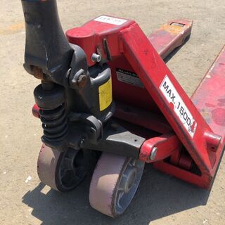 引き取り限定★中古・現状品★日本輸送機㈱　ニチユ　ハンドリフト　パレットトラック　1500kg　1.5tまで　PT15S-18-107　上昇・下降確認OK　汚れ・キズ有り 引き取り限定☆中古・現状品☆日本輸送機㈱ ニチユ ハンドリフト