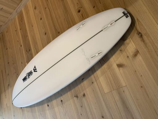 サーフボード JS MONSTA 2020 5'10” × 18 5/8″ × 2 5/16″ 26.5L FCS2