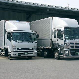 4トン中型トラックドライバー/大手スーパーの輸送/昼出勤の画像