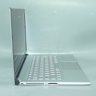 送料無料 1台限定 超薄型・軽量 高性能ノートパソコン 中古良品 13.3