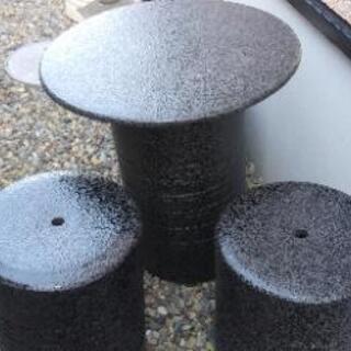 ガーデンテーブル　ガーデンチェア×２　陶器製