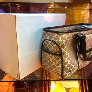 新品！】大阪引取歓迎 ブランド バッグ Roberta di Camerino