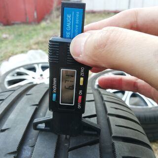 8分山以上　225/45R18　7J+53　114.3　夏タイヤ　アルミ　4本セット　オデッセイ