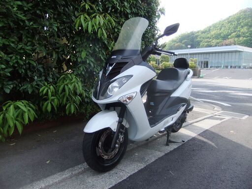 SYM RV125i 後期型(FI:インジェクションモデル)実働中古美車　バッテリーフル充電済　オイル交換後渡し　書類有