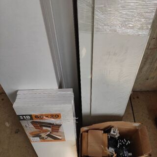 棚板とロイヤル棚受け金具　多数