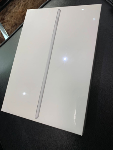 新品　iPad 10.2インチ 第8世代 32GB シルバー MYLA2J/A キーボードケース