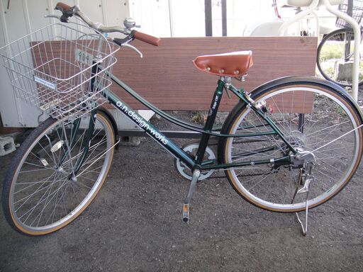 26インチ シティサイクル　a.n.design works  ６段切替 　カゴ付き　自転車