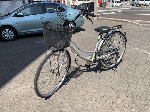 自転車 26インチ 鍵付き シルバー系 シティサイクル ママチャリ