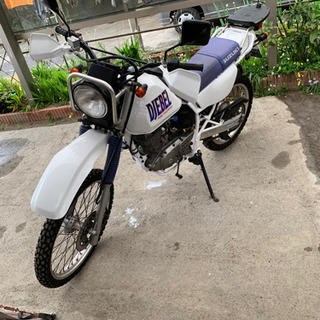 スズキ ジェベル125 ボックス付きの写真をアップしました。