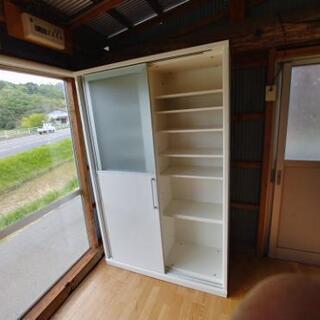 キッチンボード　とても綺麗です。