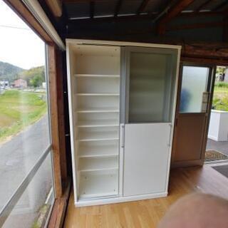 キッチンボード　とても綺麗です。