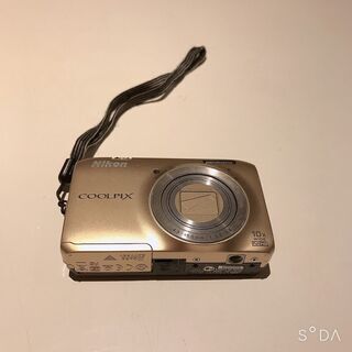 デジタルカメラ Nikon COOLPIX S6300　※引き取...