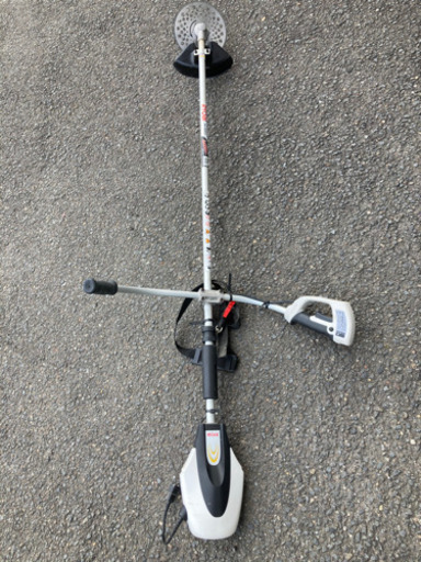 ご購入お取り置き中です　刈払機　草刈機　ガーデニング庭　電動工具　RYOBI リョービ　除草　１５m程度の使用済みですが延長コードも付けます。」