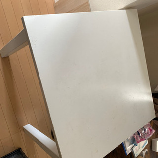 【ネット決済】IKEAのダイニングテーブル（w74×d74×h74）