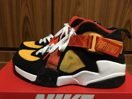靴 NIKE AIR RAID