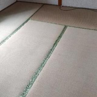 昔ながらの藁床の畳です
