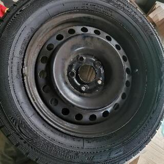 新古品 タイヤ ホイル付き 4本セット 215/65 R16 98Q 日産 ホイルキャップ付き - 車のパーツ