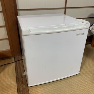【ヤマダ電機製】ミニ冷蔵庫(2015年)