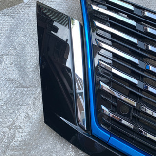 超美品　c27セレナ　e-power  グリル　エンブレム　セット