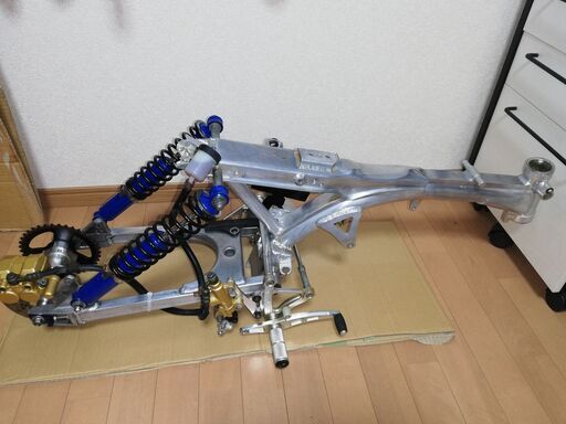 ﾓﾝｷｰ/ｺﾞﾘﾗ用ｱﾙﾐﾌﾚｰﾑとﾘｱ周りｾｯﾄいかがでしょうか