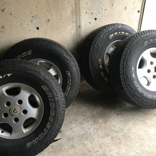 【タイヤ付き】4×4Engineering ブラッドレー(BRADLEY) ランクル100 ホイール