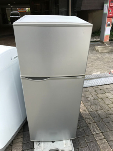 名古屋市近郊配送可能】シャープ 2ドア冷蔵庫 SJ-H12Y-S 118L 2015年製
