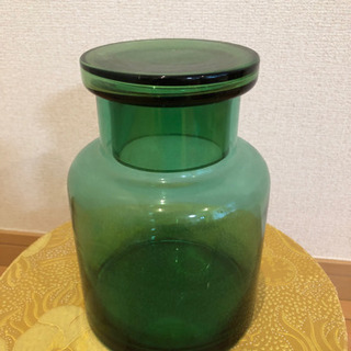 【ネット決済】ガラスの瓶　きれいなグリーン