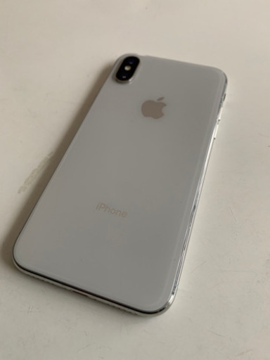 【美品】iPhone X 64GBシルバーSIM解除済