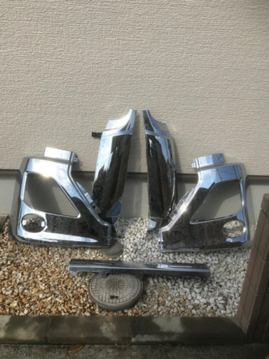 UDトラックス 現行クオン 純正メッキバンパー コーナーパネルのセット