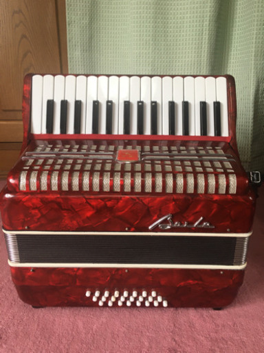 中古アコーディオン　BAILE