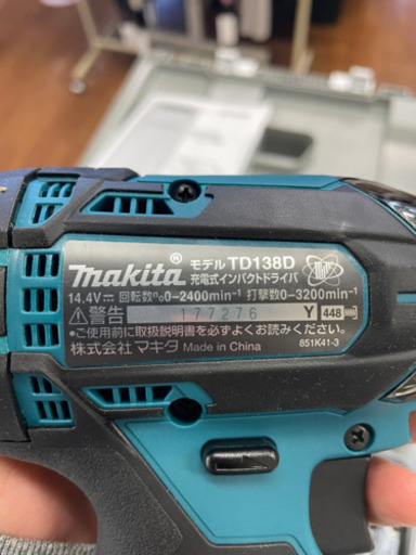 マキタ　インパクトドライバー　TD138D 充電池（3ah）充電器付　程度A