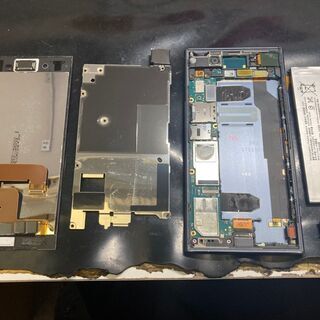 Xperia XZ1のバッテリー交換修理の画像
