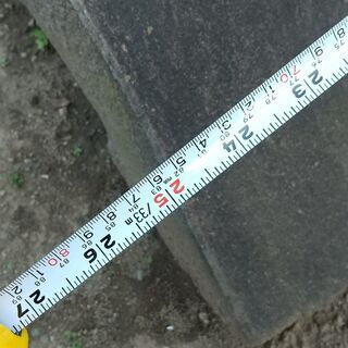 鉄平石　表面平らです　大きいです　11枚あります　庭に敷く等いかがでしょうか