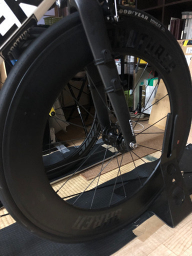 ピスト&ロード兼用 カーボンディープホイール(フロント)