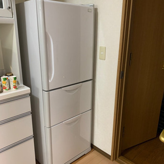 HITACHI R-27ZS 265L 3ドア冷蔵庫 価格は要相談 HITACHI R-27ZS 265L 3ドア冷蔵庫 価格は要相談