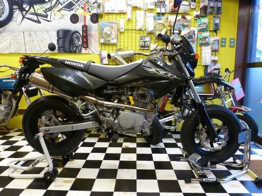 XR100モタード