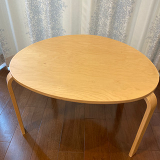 【ネット決済】IKEAのおにぎり型テーブル