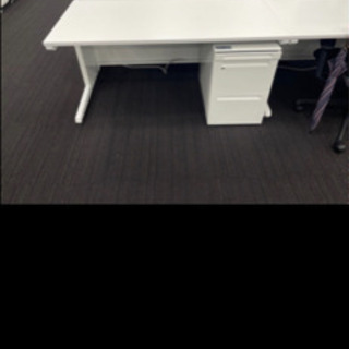 本日夕方ごろまで限定。オカムラ製デスク&袖机&シルフィ