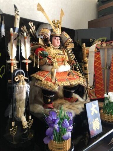 記念写真撮影に最適！ 陣羽織付き五月大将人形 愛峰作