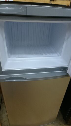 （2021.6.20お買い上げありがとうございます）アクア　2ドア冷蔵庫109L　2016年製　AQR-111F　高く買取るゾウ八幡東店