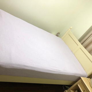 ローラアシュレイ    ダブルベッドフレームのみ