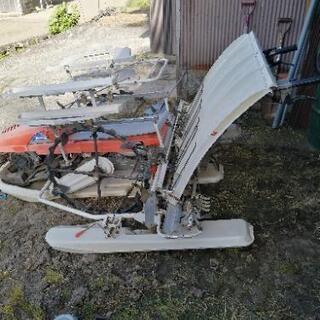 クボタ田植え機、歩行型