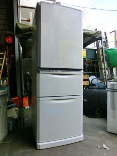D257　三菱　３ドア　冷蔵庫　３３５L 　 型番MR-C34C-W  ２０１７年製