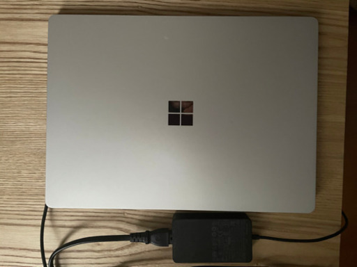 Surface Laptop  / i5-7200u /  SSD 256GB / メモリ 8GB