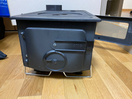 キャプテンスタッグ　薪ストーブ　窓付き キャプテンスタッグ 薪ストーブ